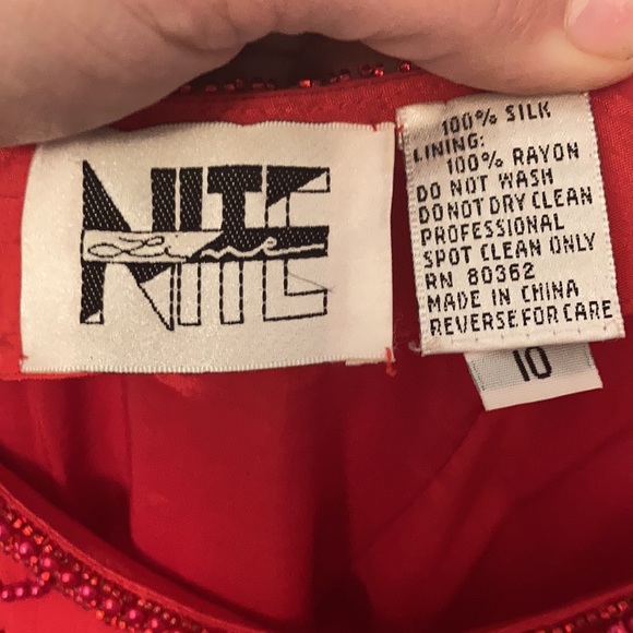 Red dress - Picture 4 of 4